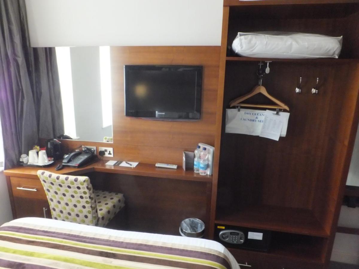 The Hux Hotel