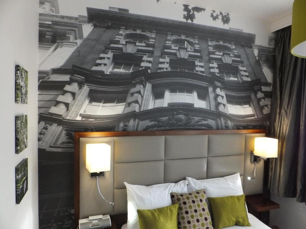 The Hux Hotel