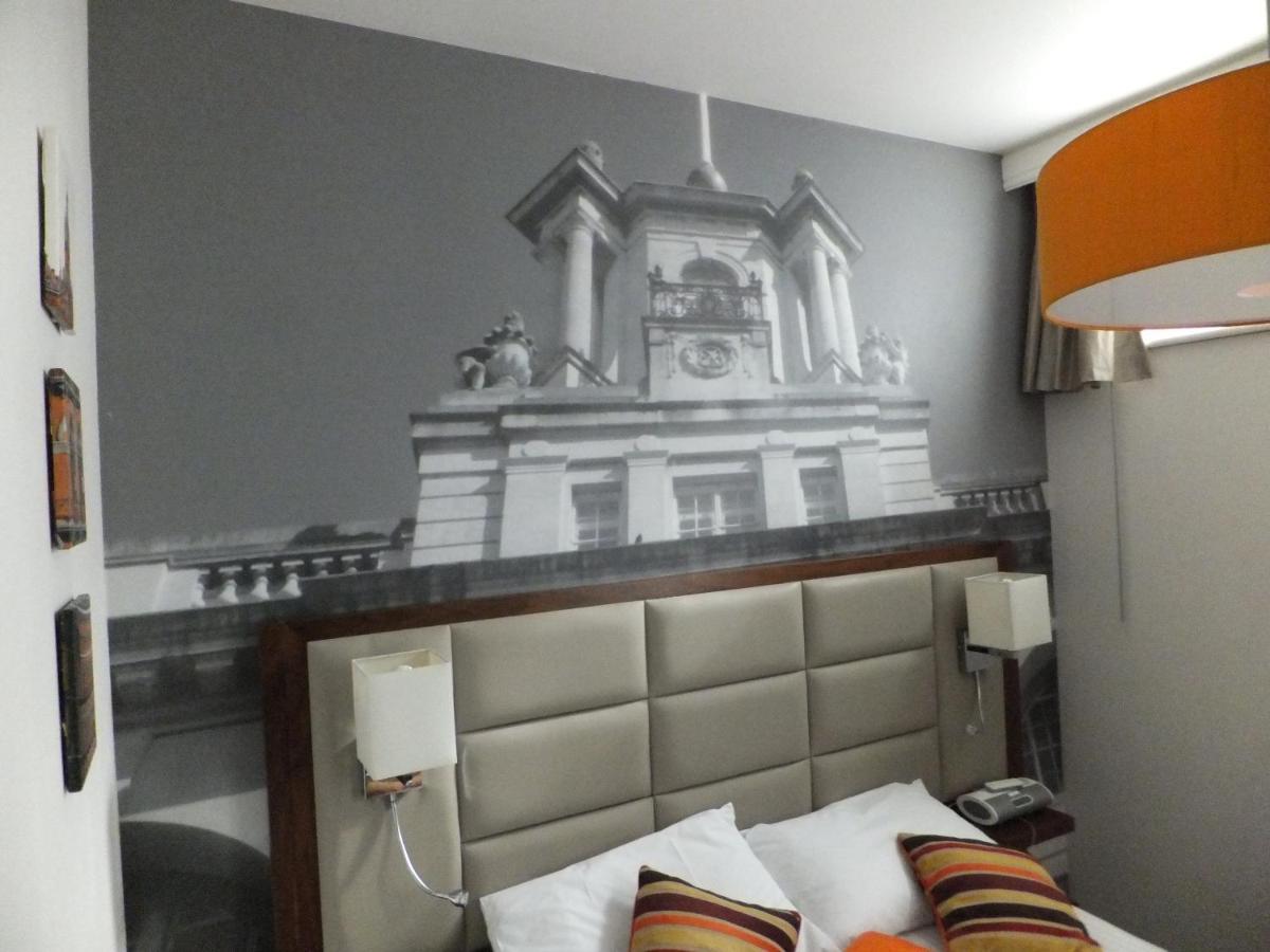 The Hux Hotel