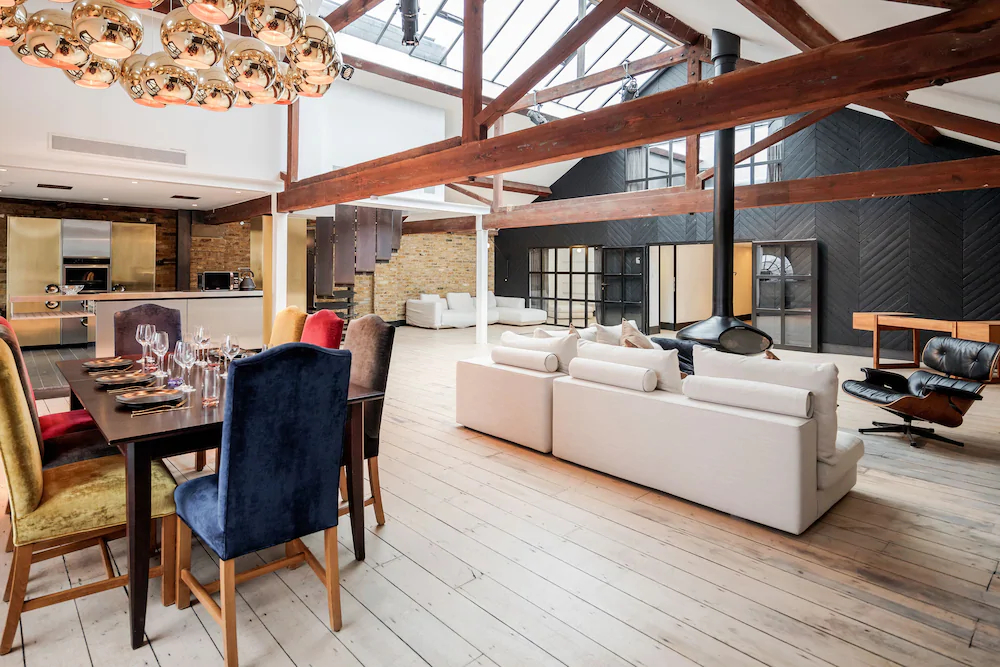 Skyline Water Front Penthouse Apartment