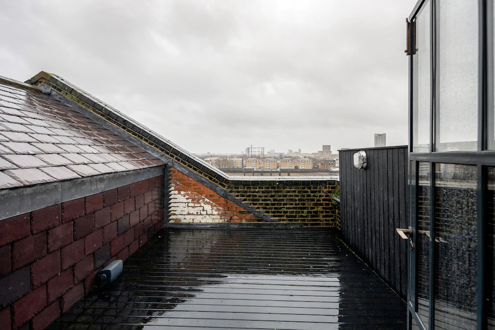 Skyline Water Front Penthouse Apartment