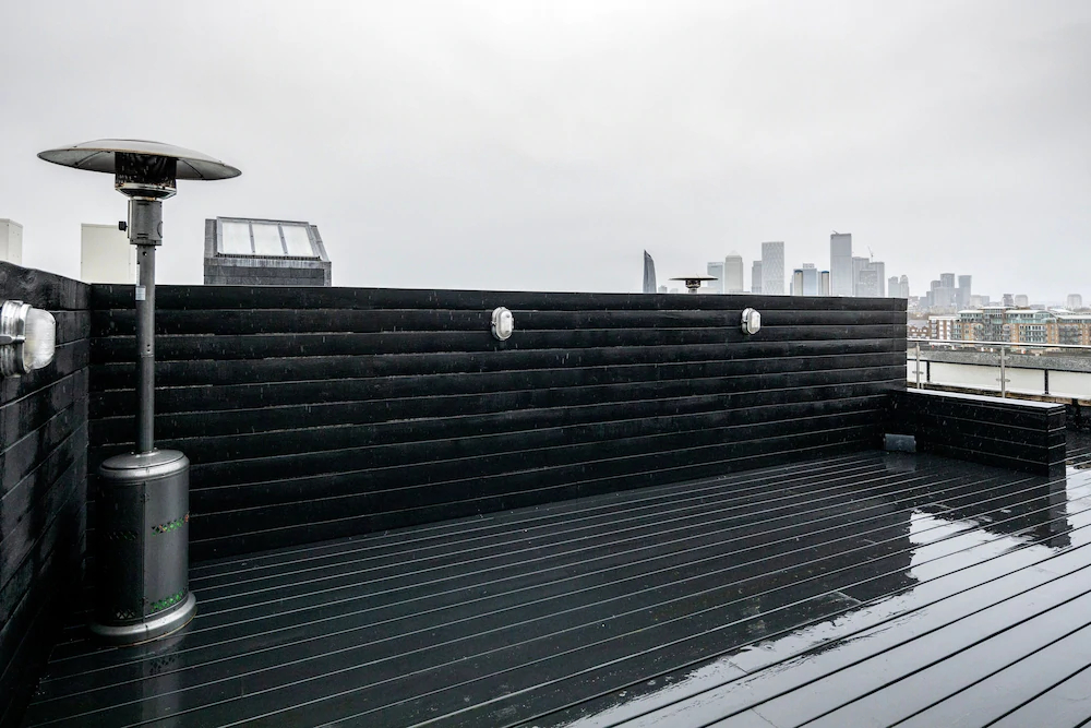 Skyline Water Front Penthouse Apartment