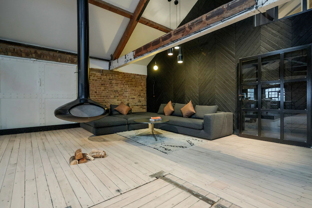Skyline Water Front Penthouse Apartment