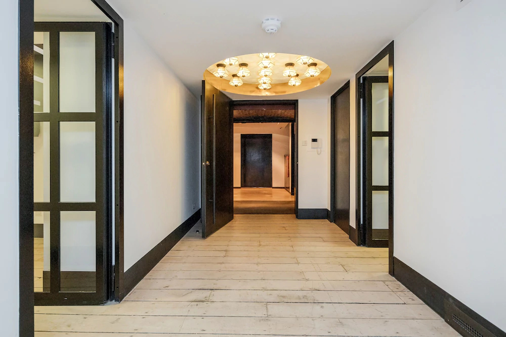 Skyline Water Front Penthouse Apartment