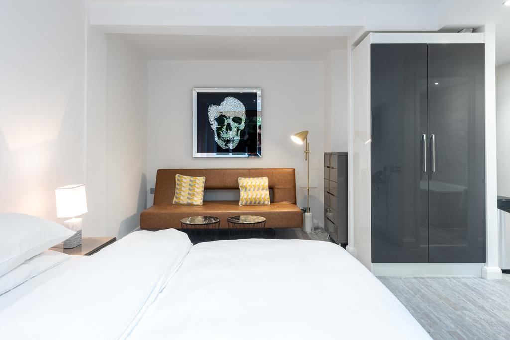 Roland House Apartments