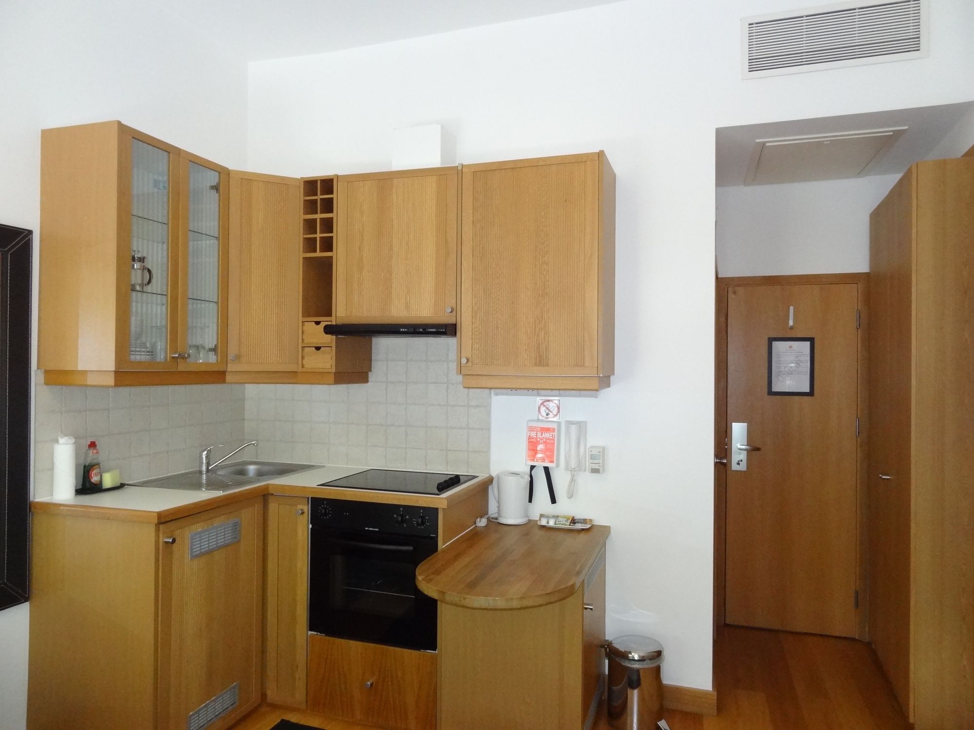 Studios 2 Let Serviced Apartments