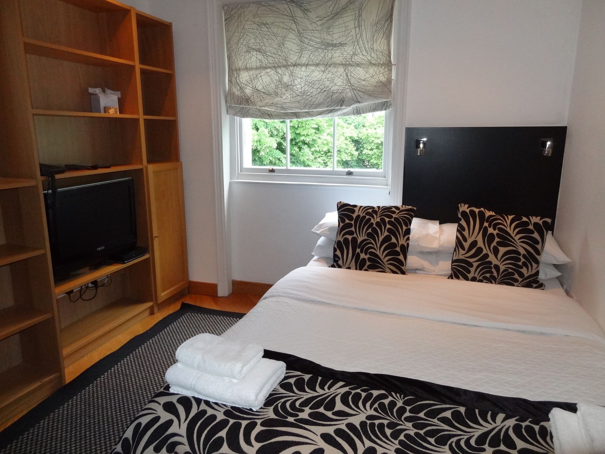 Studios 2 Let Serviced Apartments