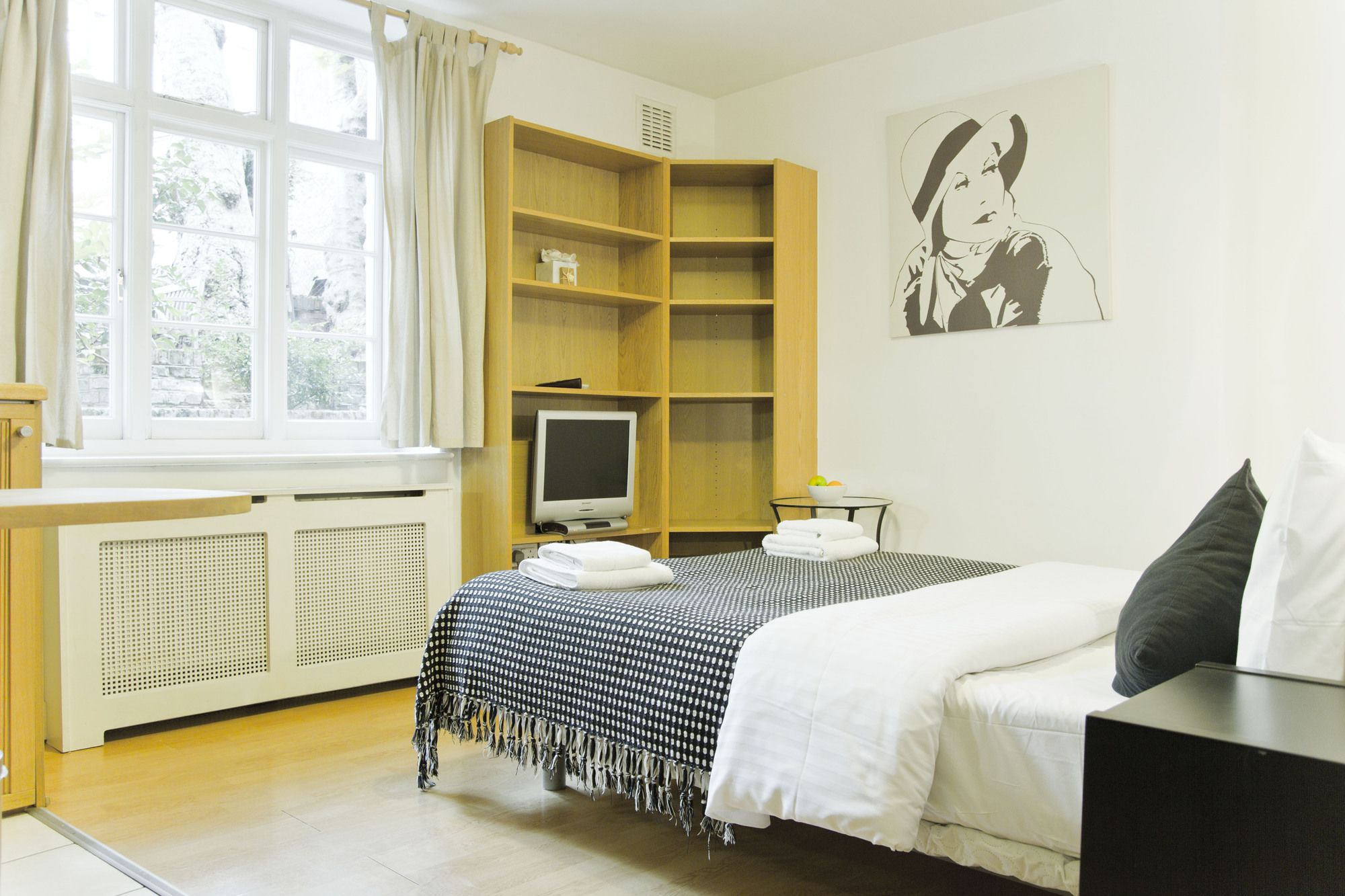 Studios 2 Let Serviced Apartments