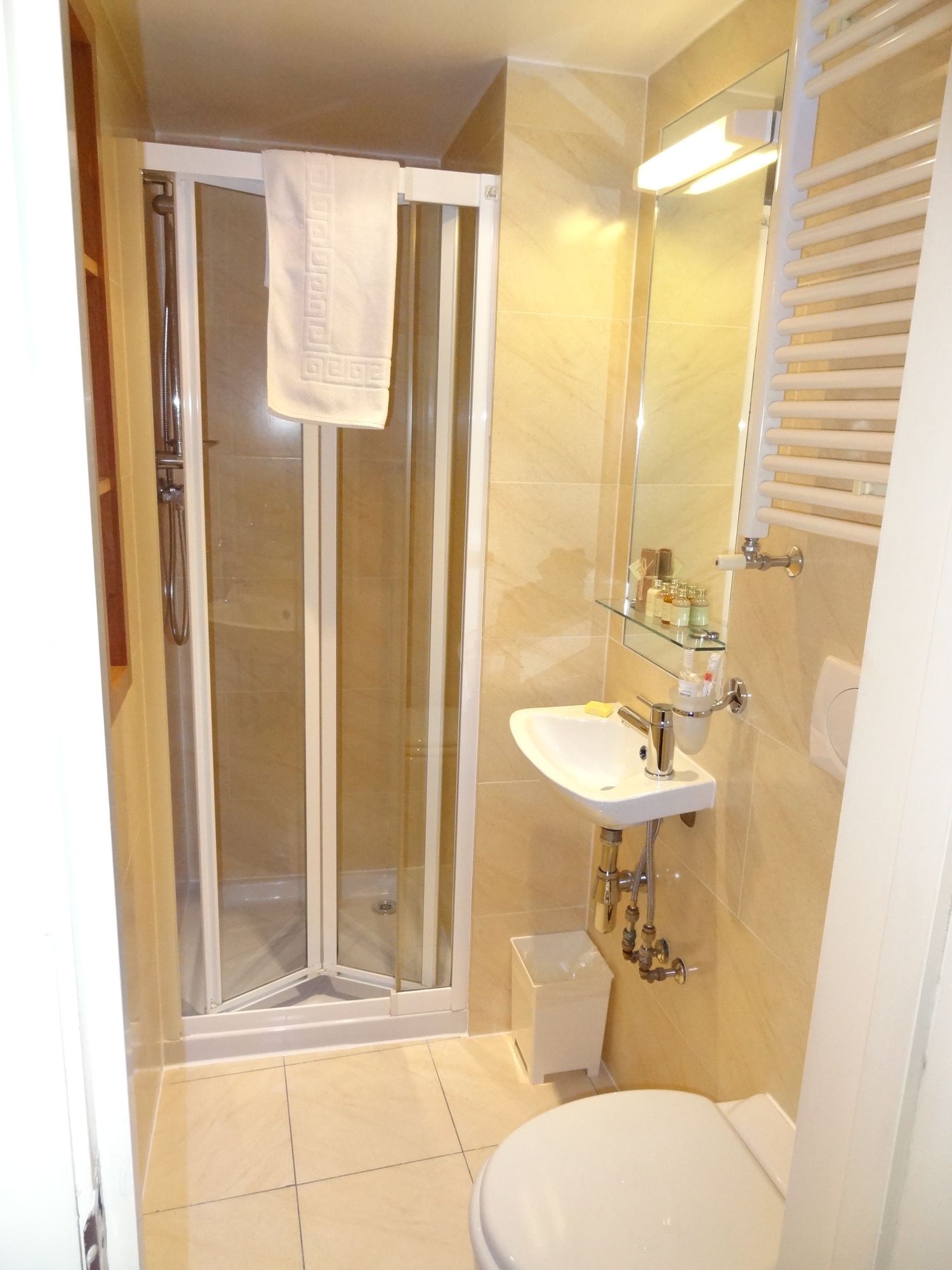 Studios 2 Let Serviced Apartments