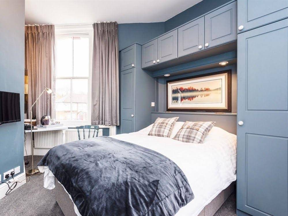 Summerfield Pub & Boutique Rooms