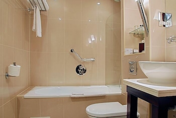 Montcalm Chilworth Townhouse