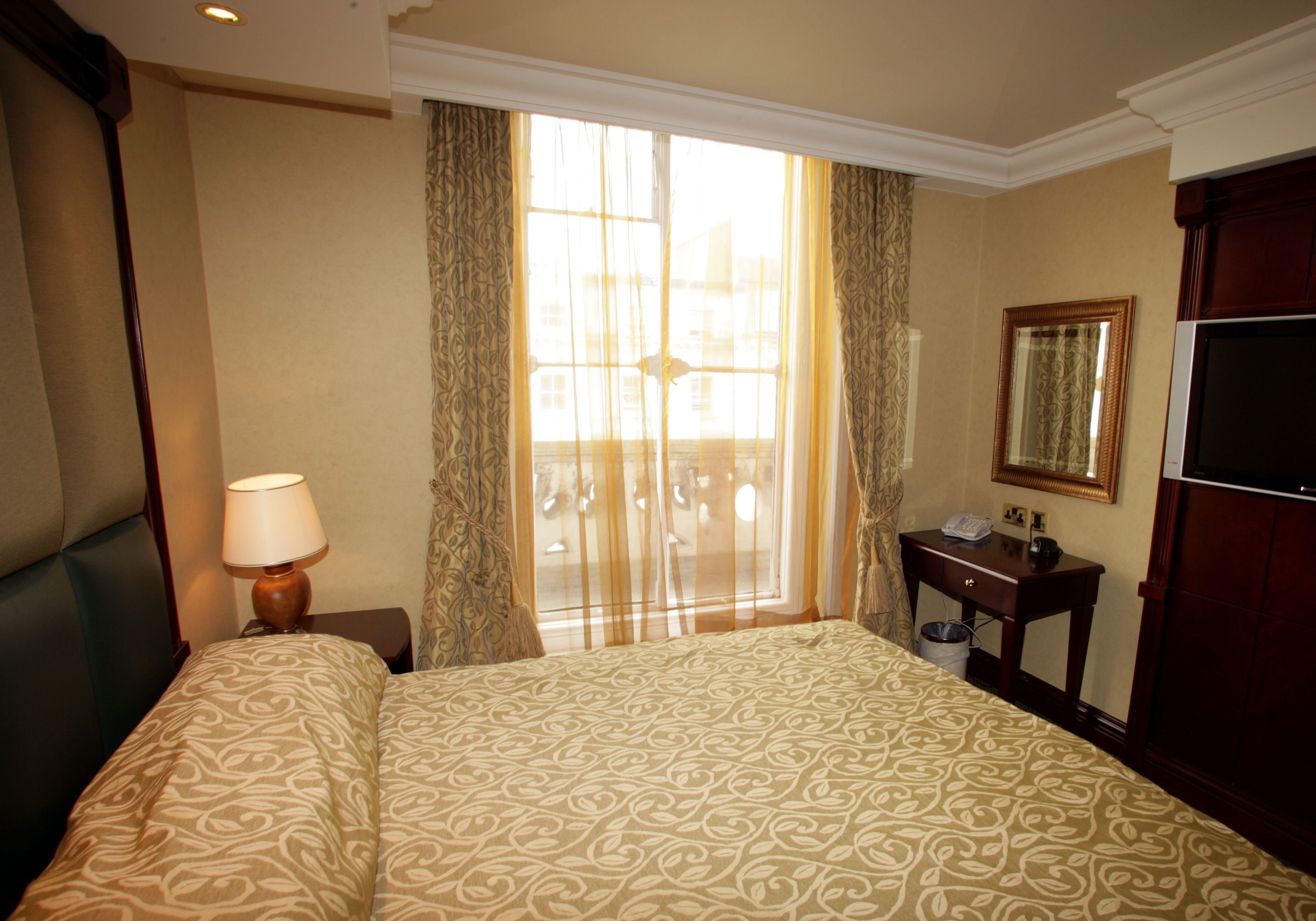 Montcalm Chilworth Townhouse