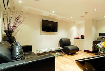 Montcalm Chilworth Townhouse