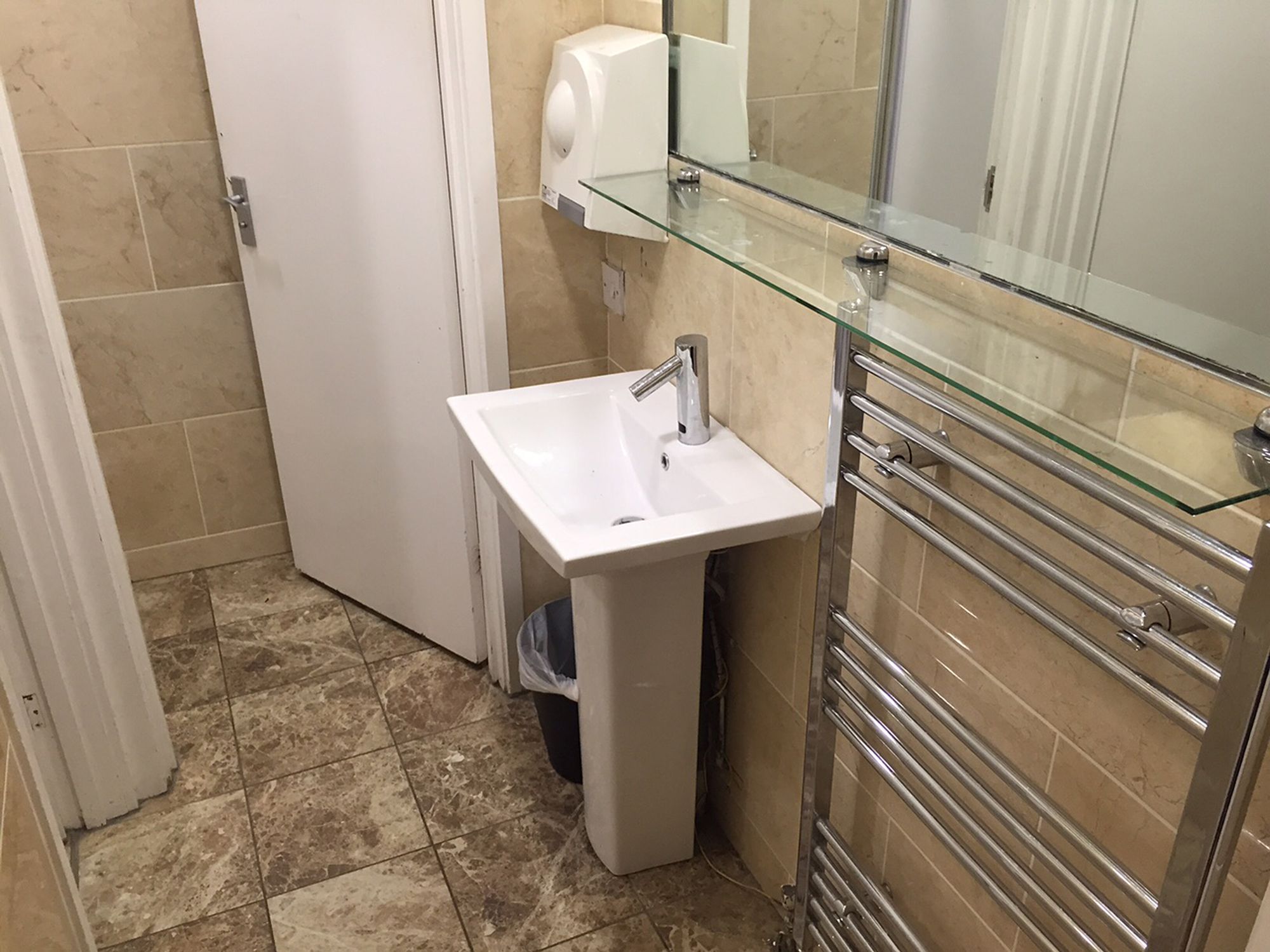 Onefam Waterloo Hostel London