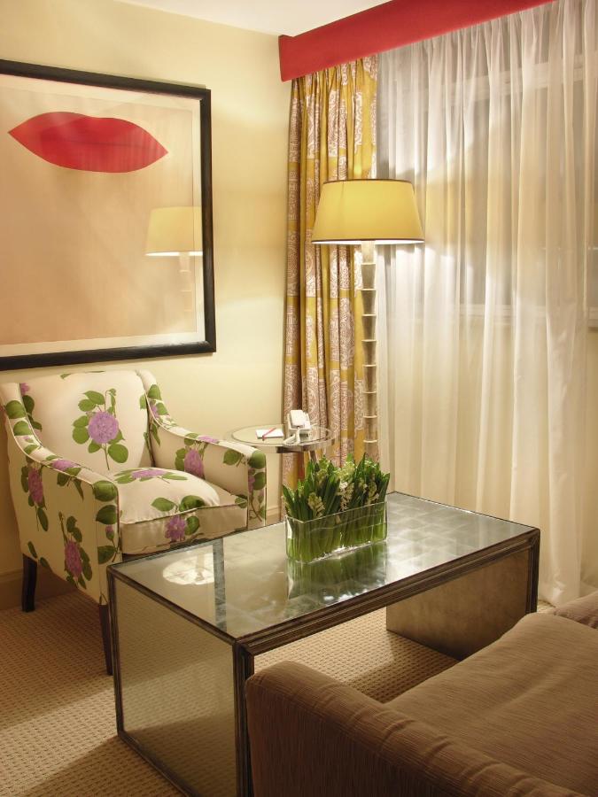 The Mandeville Hotel