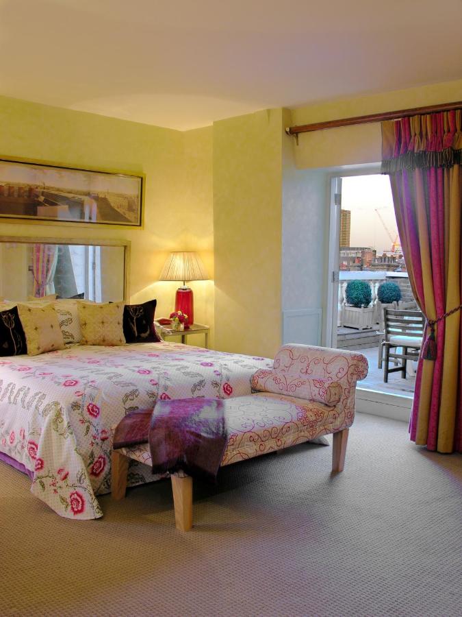 The Mandeville Hotel