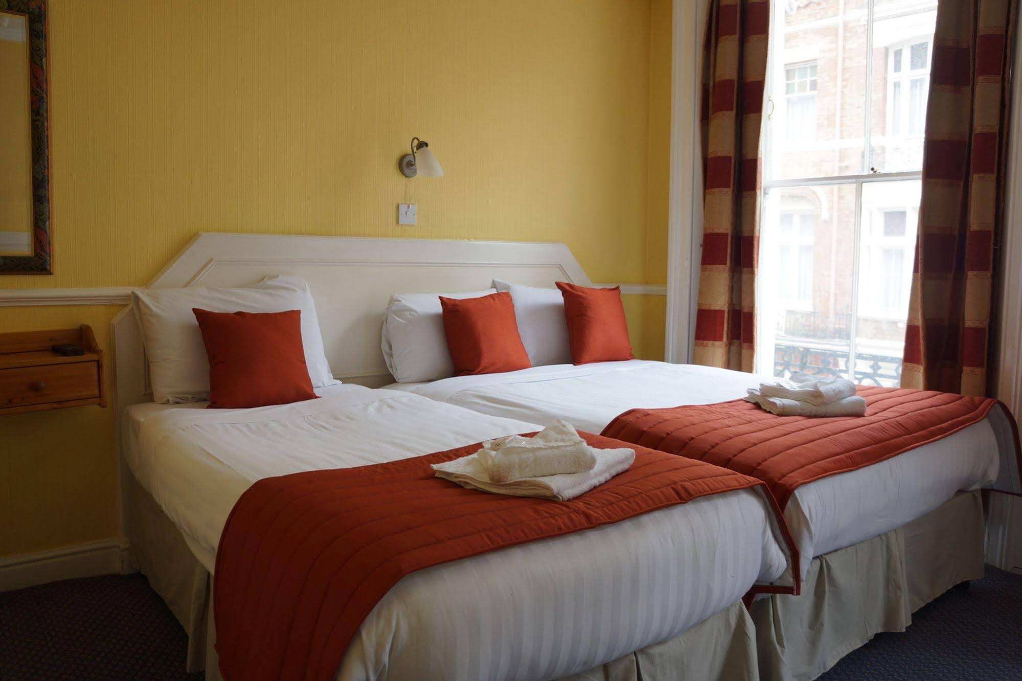 Paddington Park Hotel