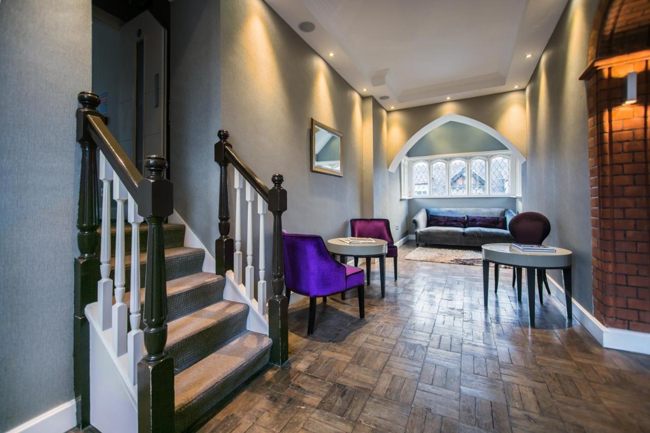 The Pillar Hotel London