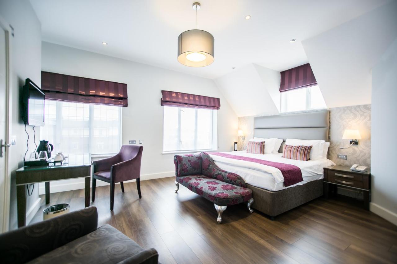 The Pillar Hotel London