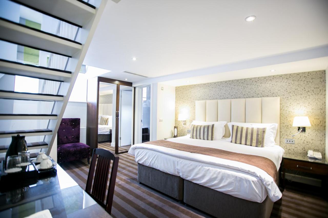 The Pillar Hotel London