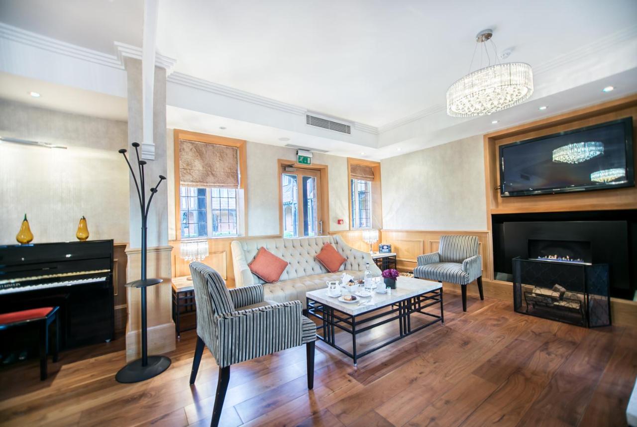 The Pillar Hotel London