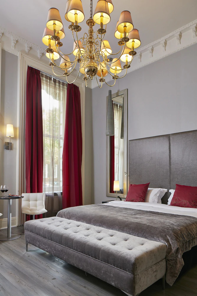 The Queen's Gate Hotel