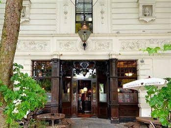 The Warrington Hotel