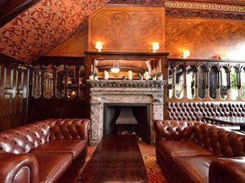 The Warrington Hotel