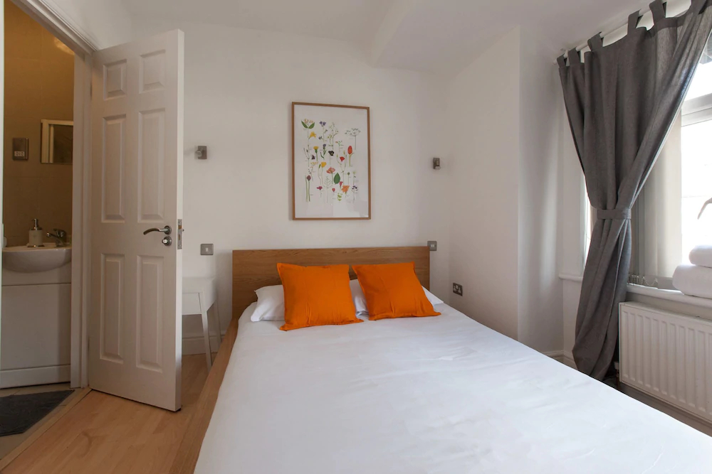 Thirsk Road Studios by EveryWhere to Sleep London