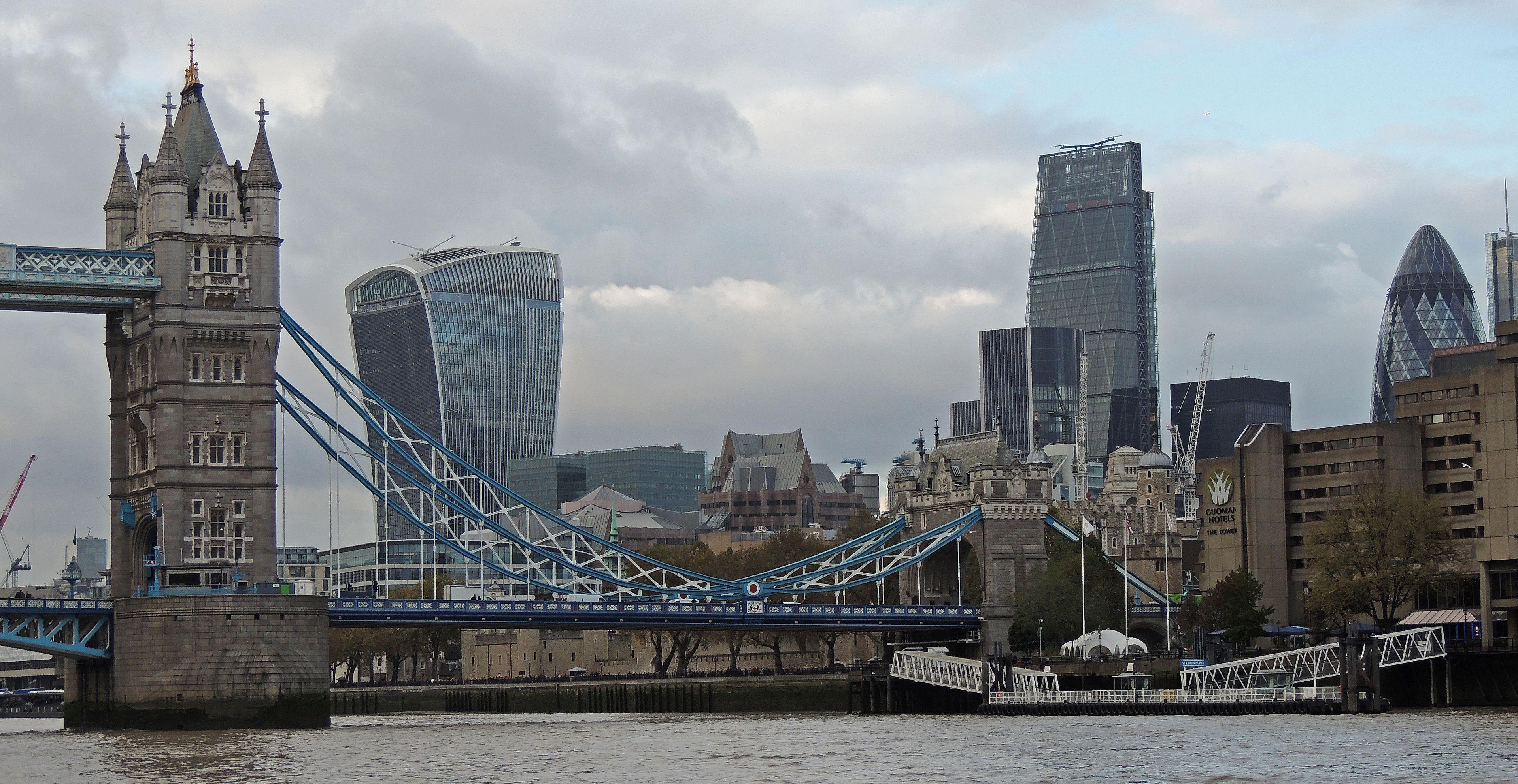 Tower Bridge City Apartments