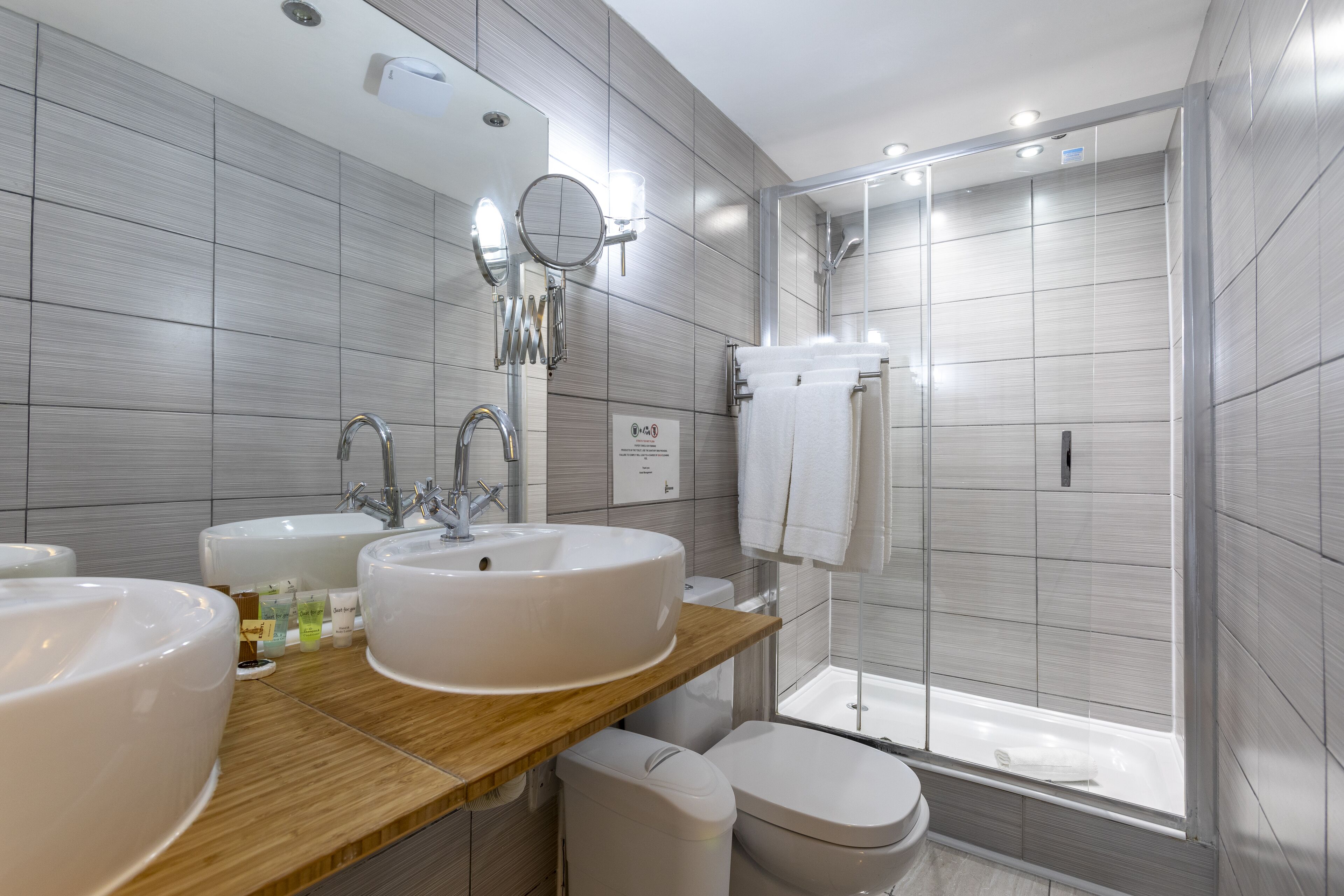 Hotel Shepherd Bush London