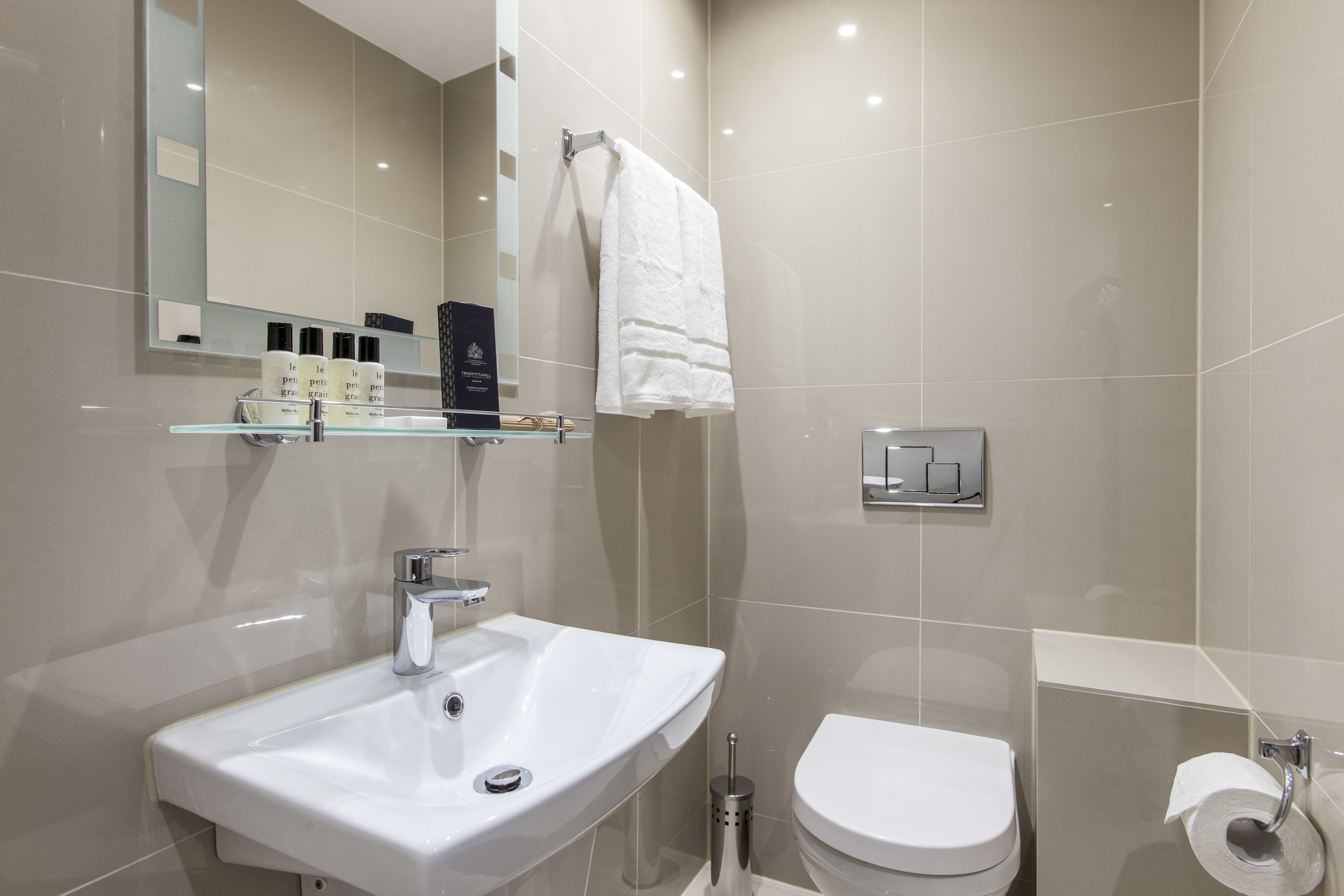 Hotel Shepherd Bush London