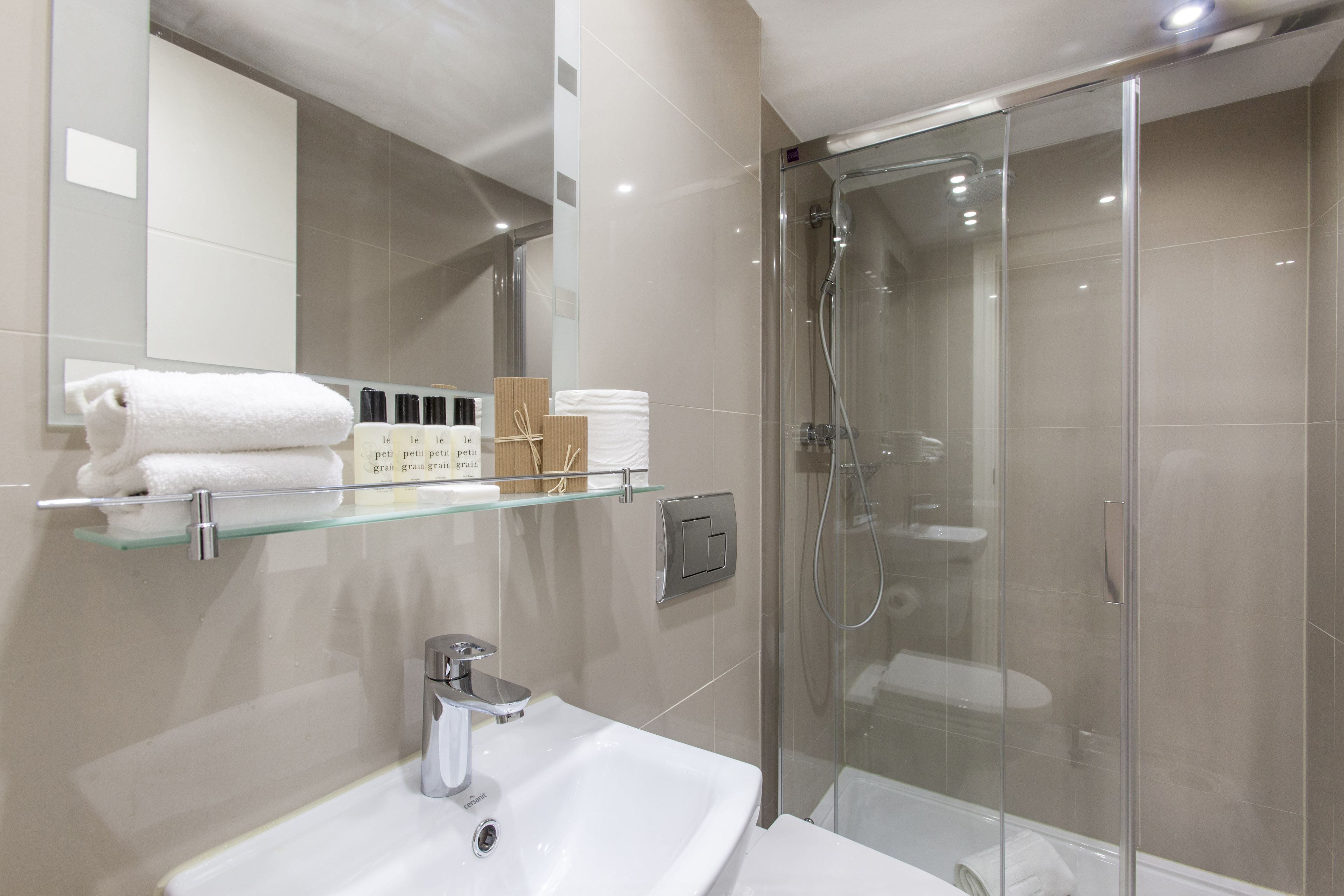 Hotel Shepherd Bush London