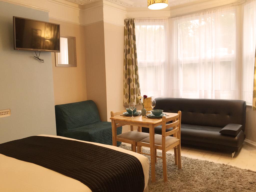 United Lodge Hotel and Apartments