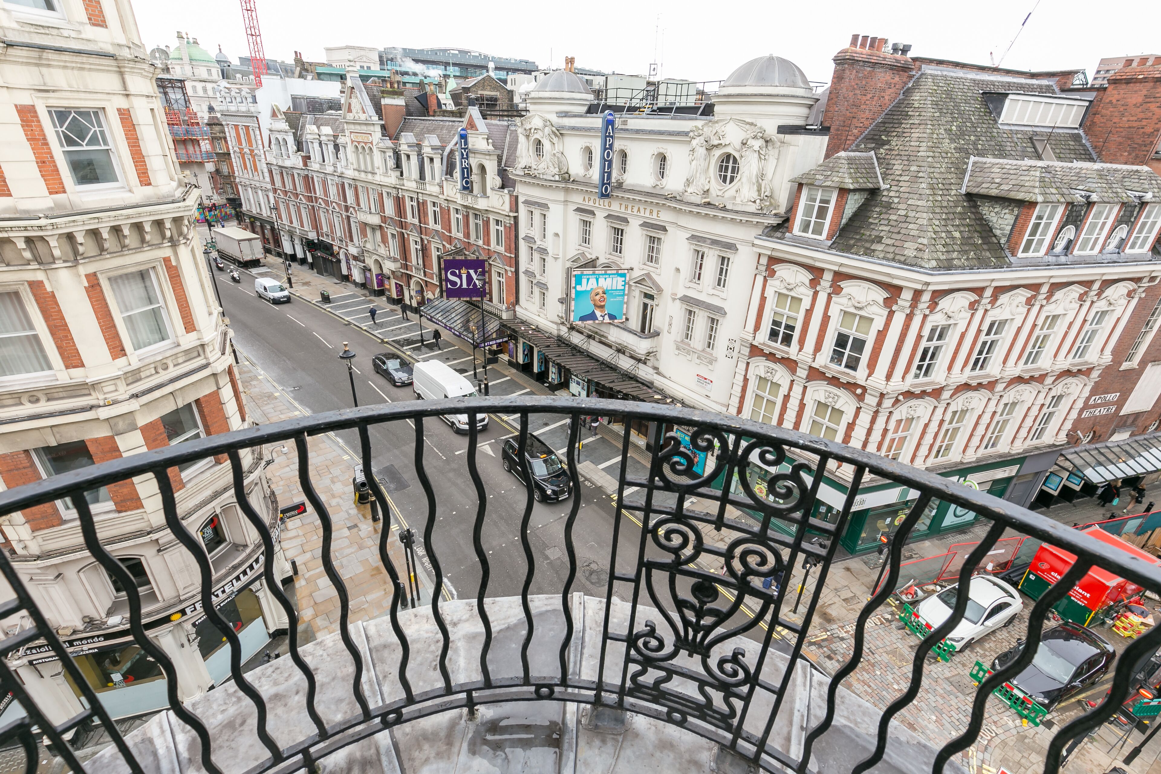 Urban Chic - Shaftesbury