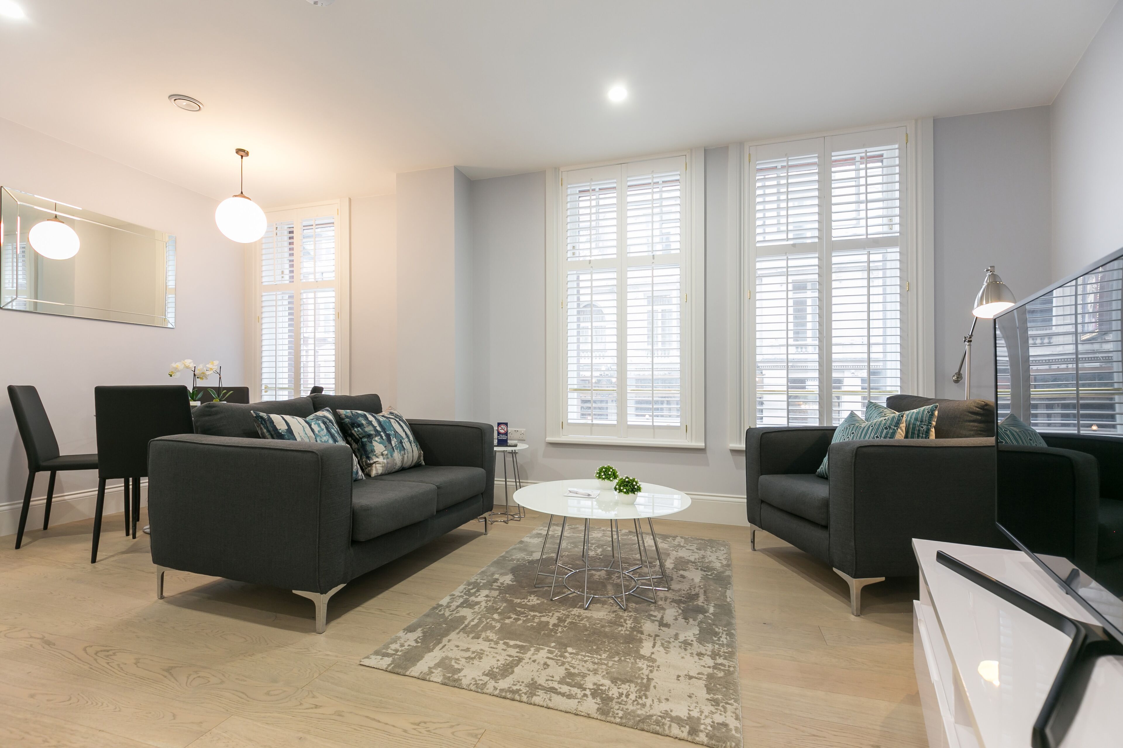 Urban Chic - Shaftesbury