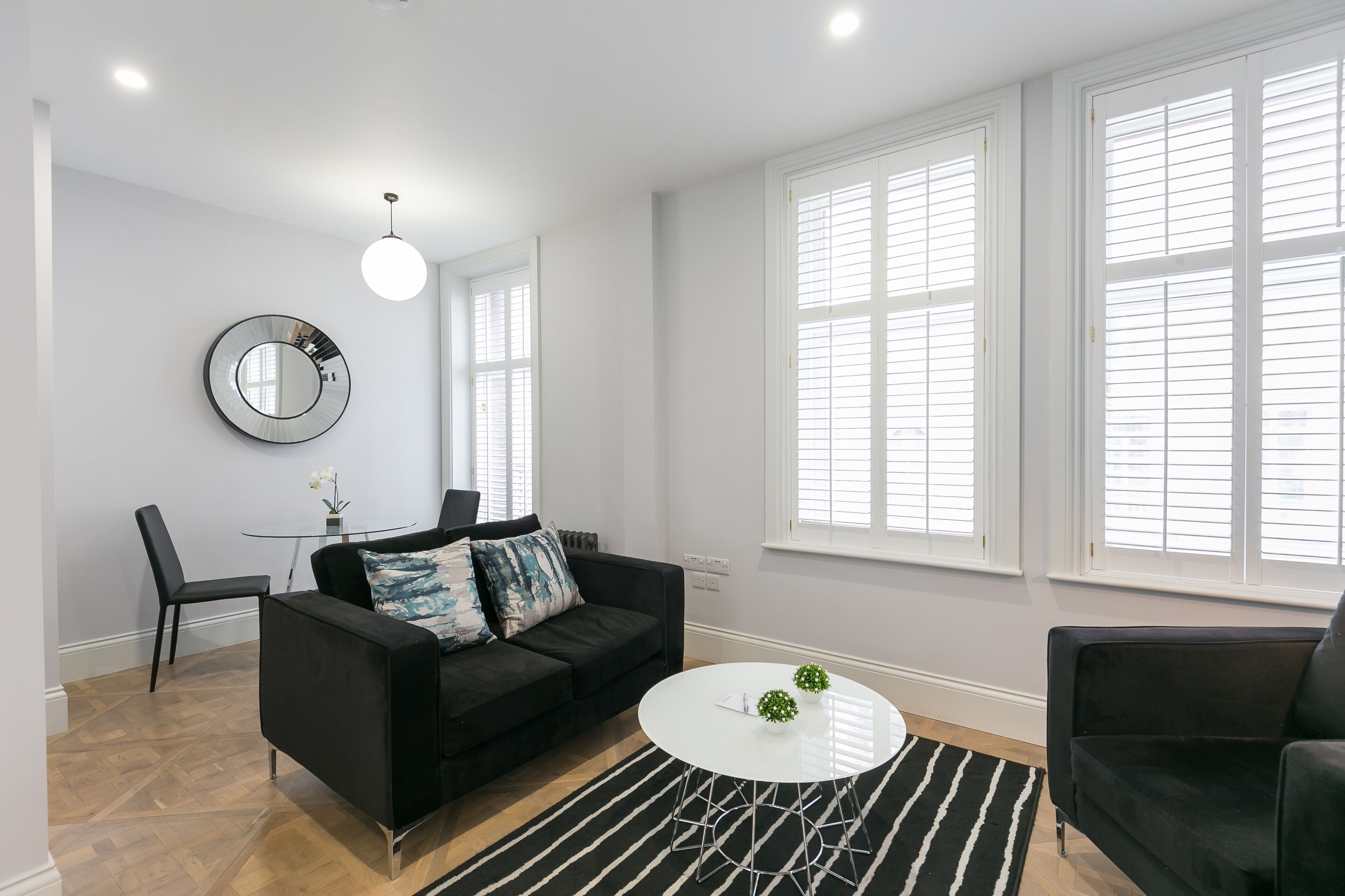 Urban Chic - Shaftesbury