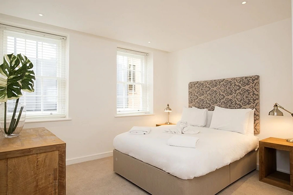 Urban Stay Lovat Lane Apartments