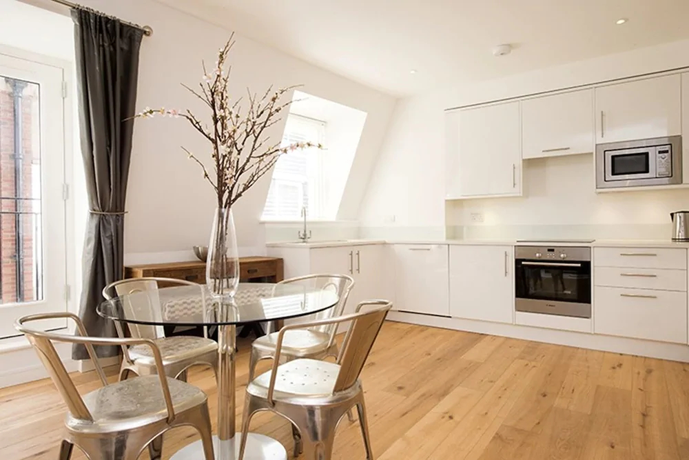 Urban Stay Lovat Lane Apartments