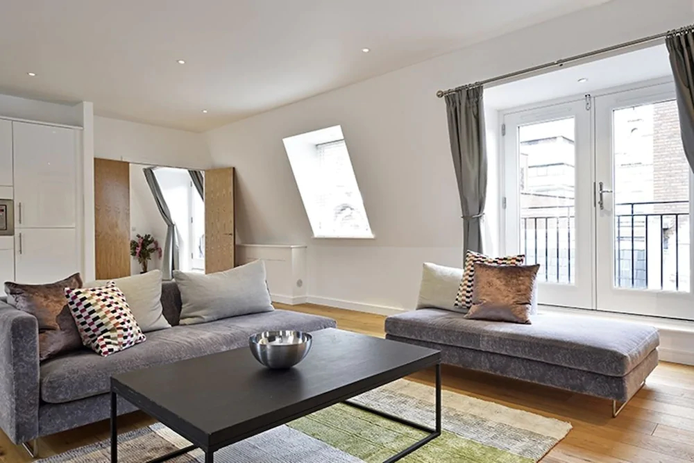 Urban Stay Lovat Lane Apartments