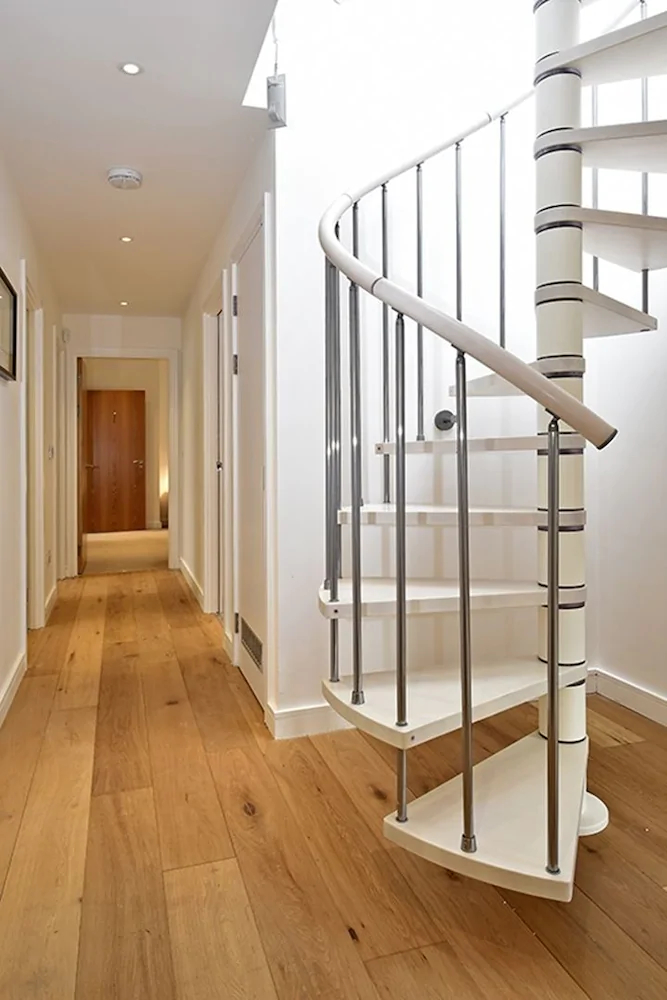 Urban Stay Lovat Lane Apartments