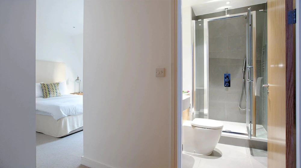 Urban Stay Lovat Lane Apartments