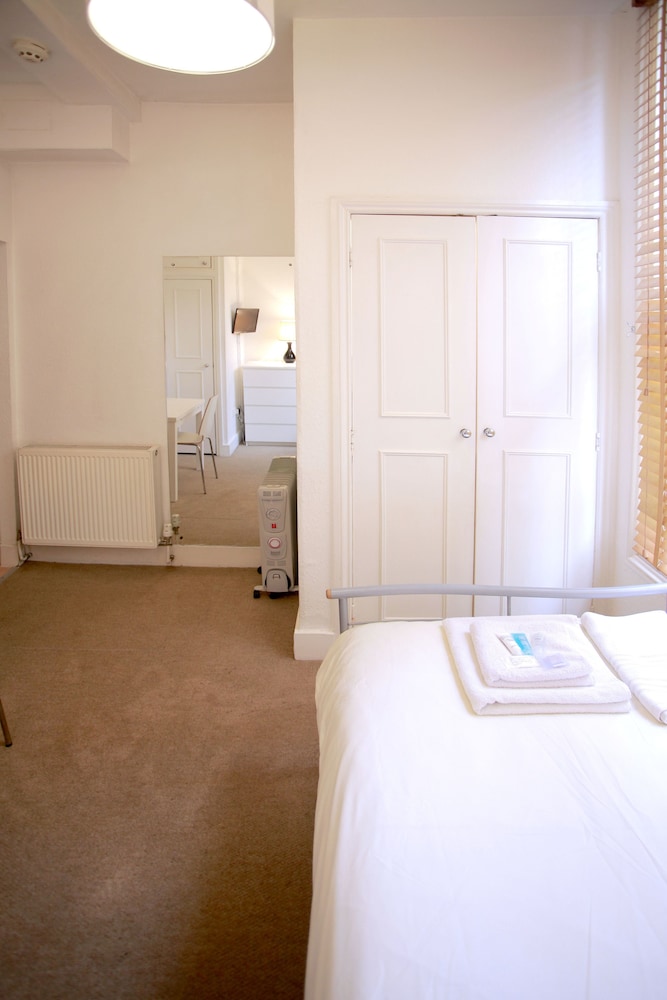 Valet Apartments Kensington Gardens