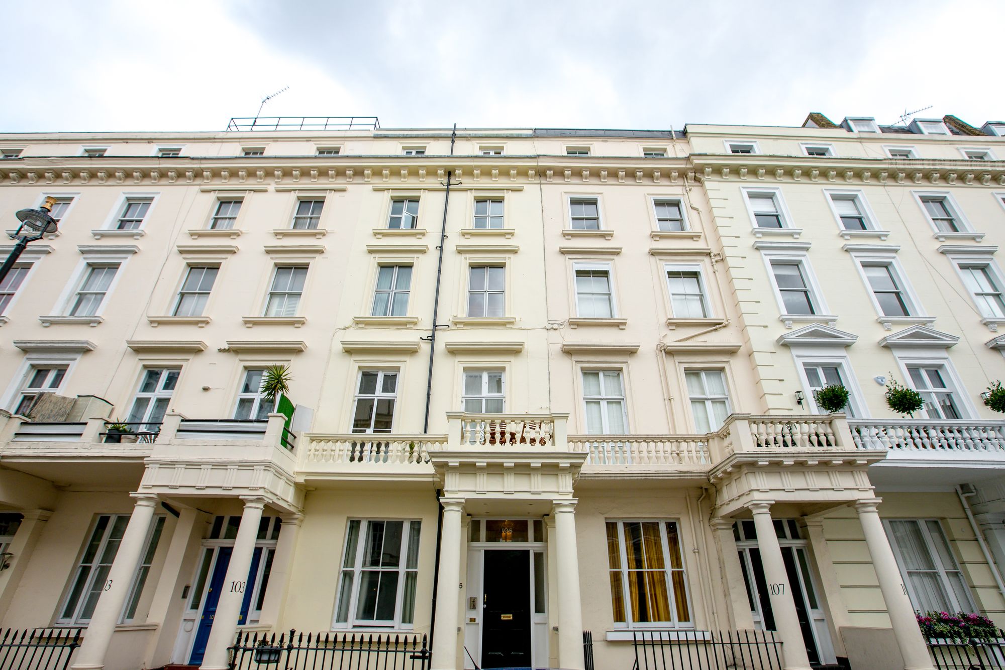 Victoria Apartments