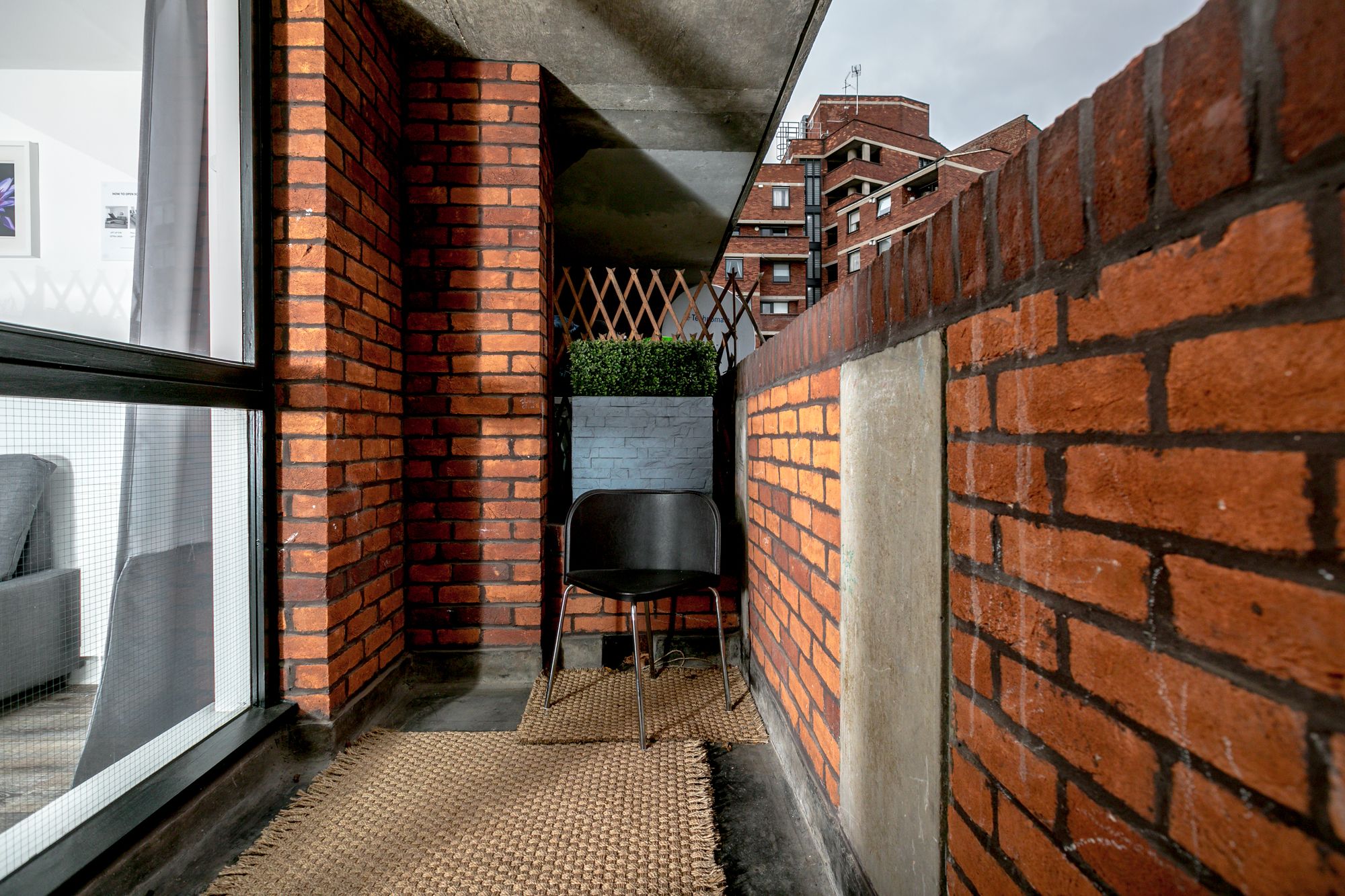Victoria Apartments