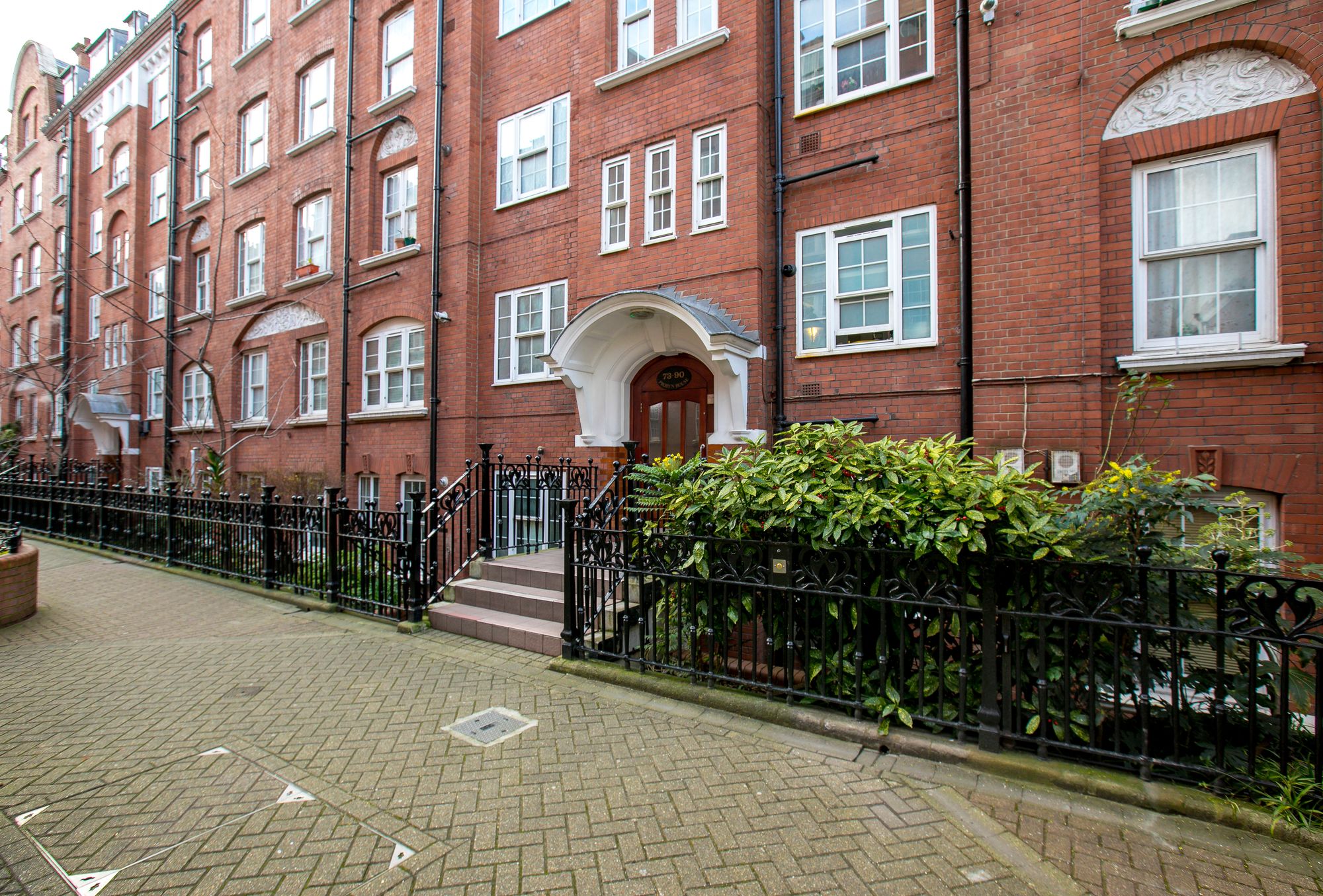 Victoria Apartments
