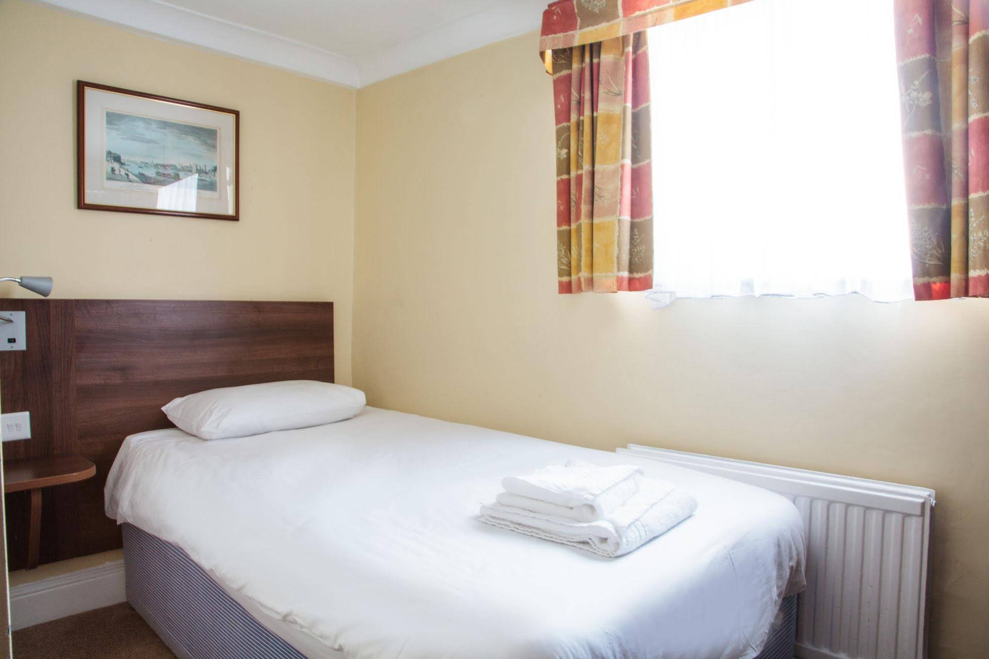 Victoria Inn London