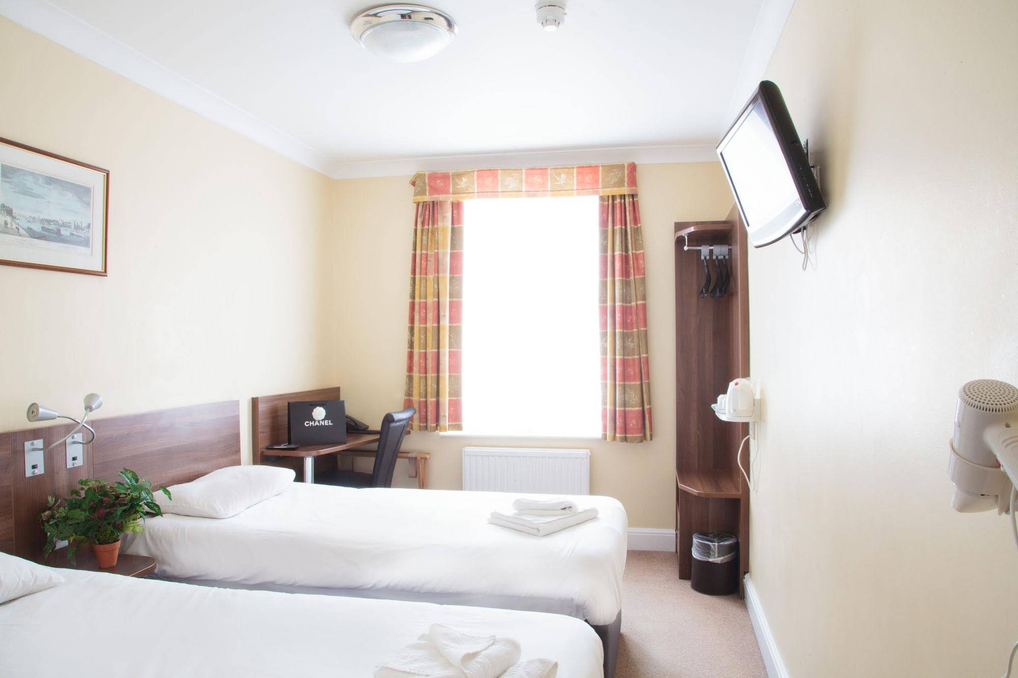 Victoria Inn London
