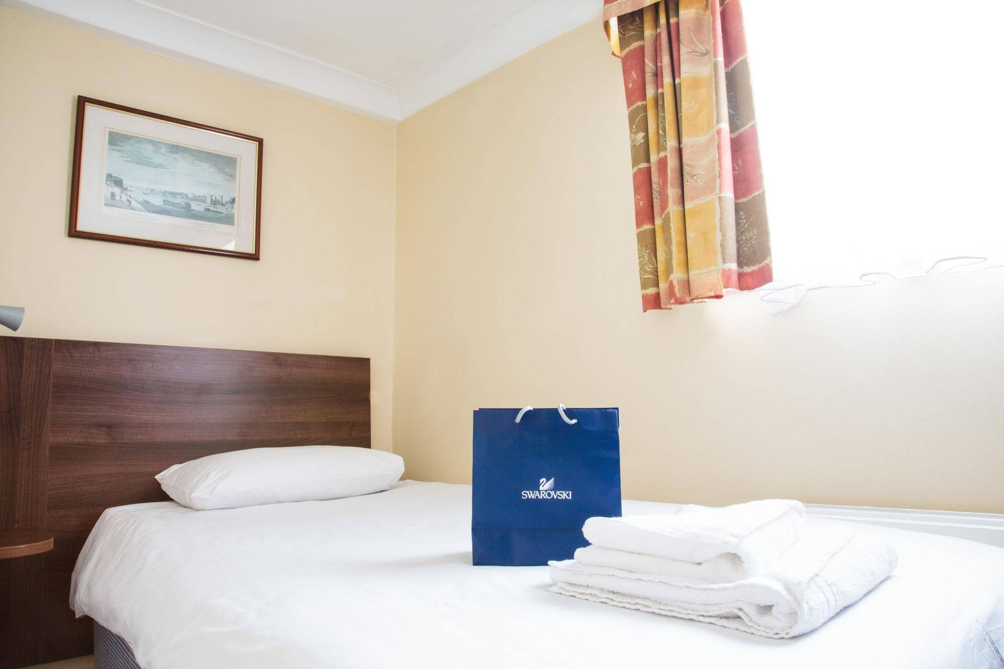 Victoria Inn London