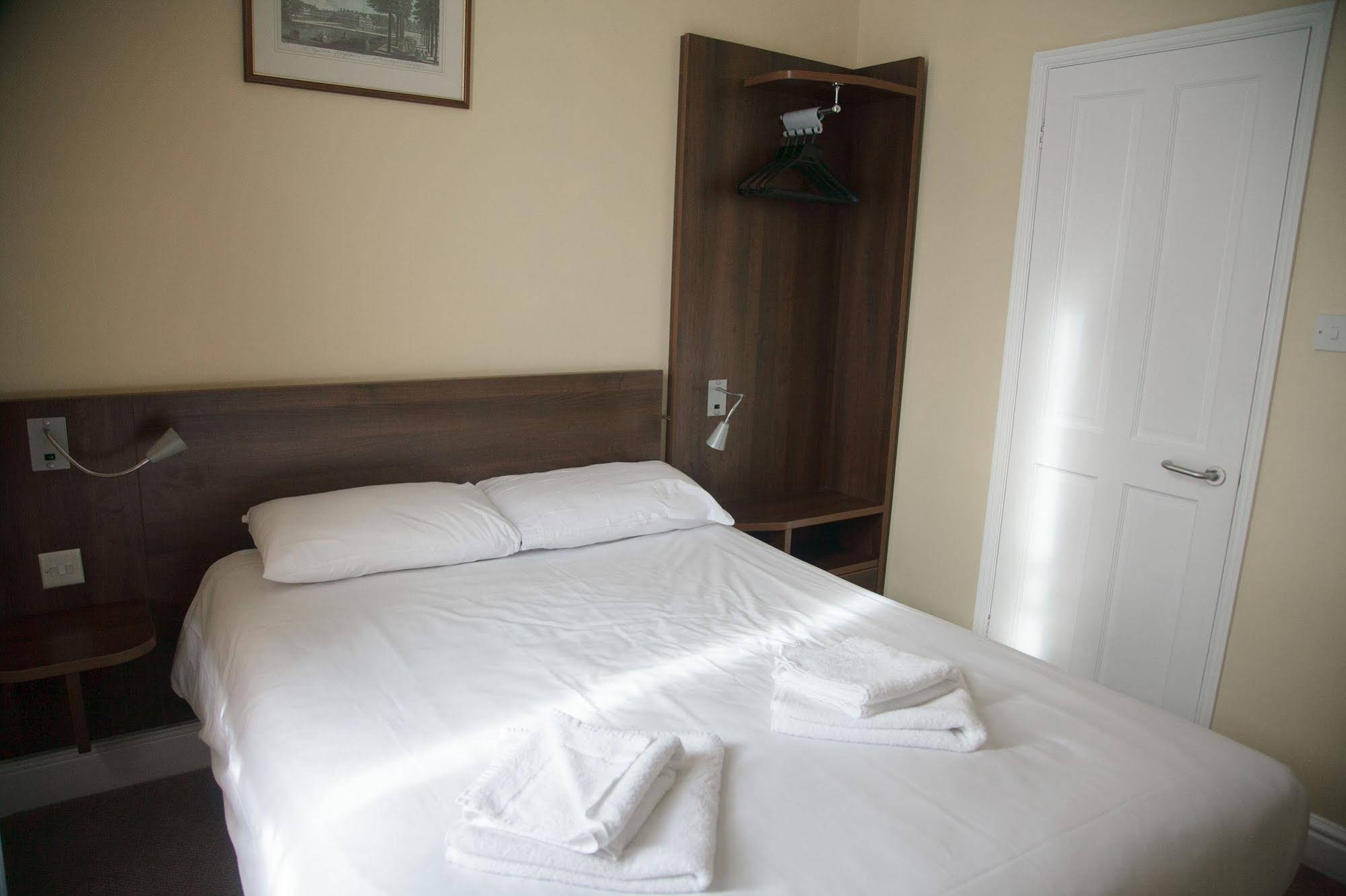 Victoria Inn London